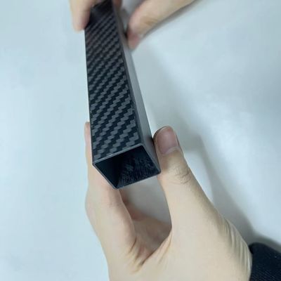 Tubo in fibra di carbonio ad alto modulo ad alta resistenza 3k quadrato 30*30*28*28