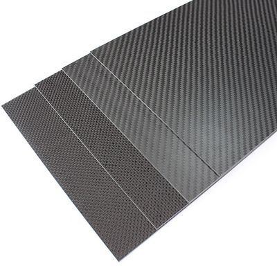 5 mm 4 mm 3 mm 2,0 mm Lastre di fibra di carbonio pura Taglio CNC